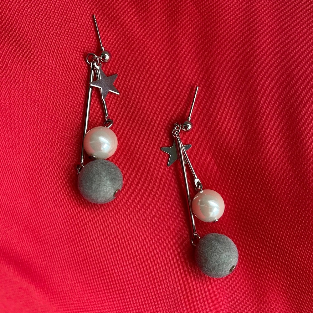 Star Pearl Cute Earrings - Picture 3 of 5
